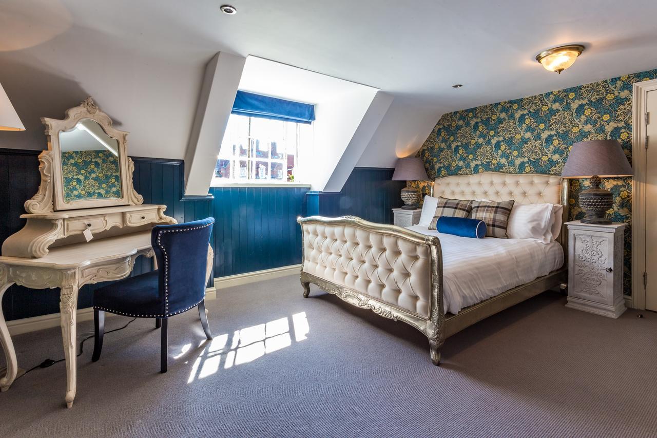 The Dirty Bottles Hotel Alnwick Bagian luar foto